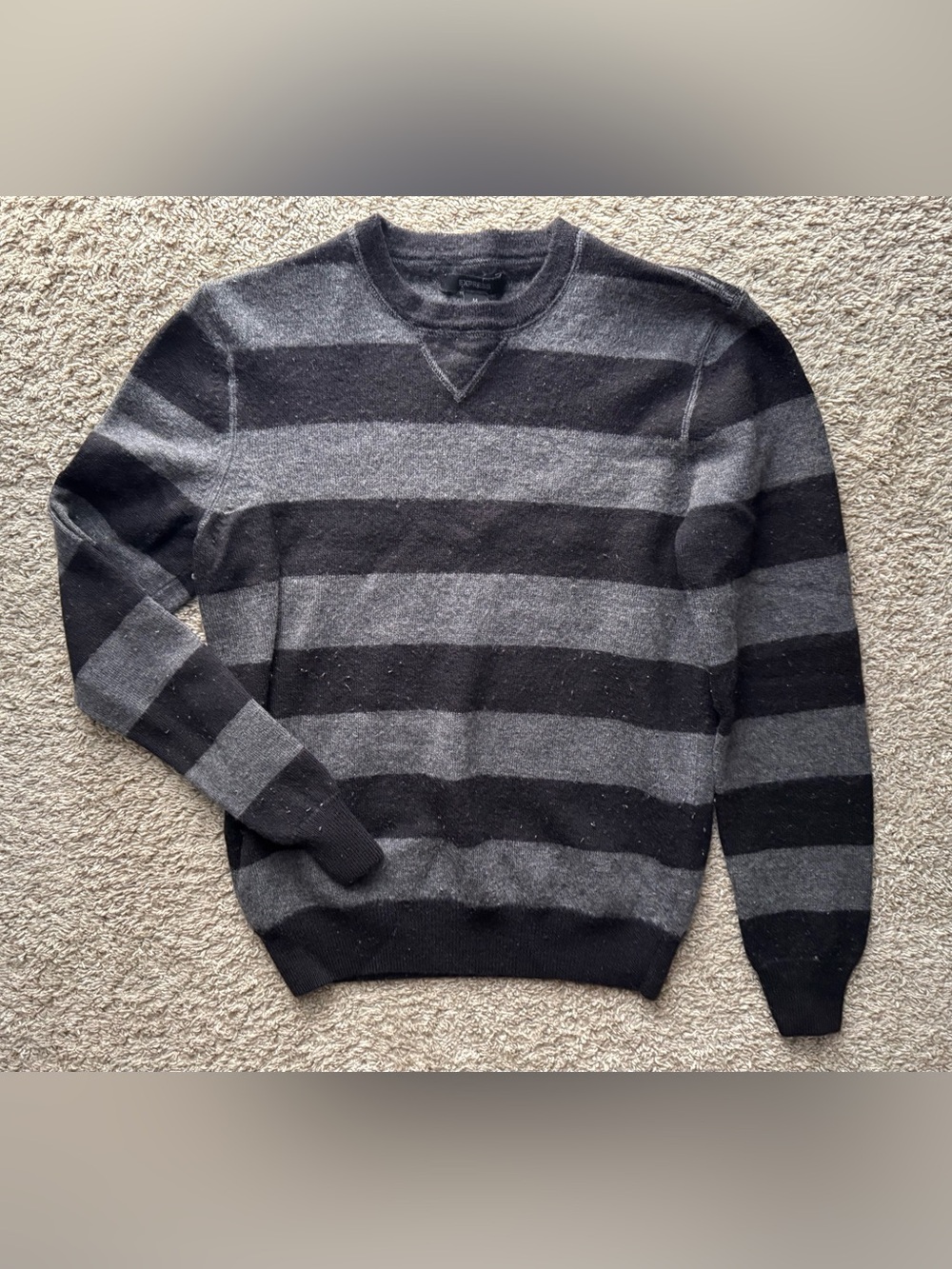Express Men’s Black Gray Striped 100% Merino Wool Sweater Size Medium